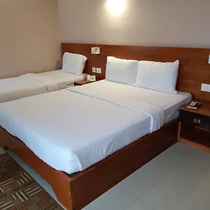 Devanganam Residency Hotel Guruvayur