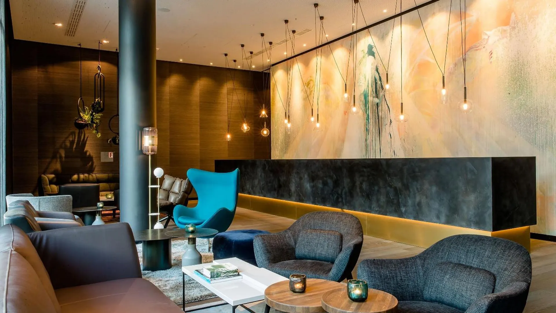 Motel One Köln-Neumarkt Hotel