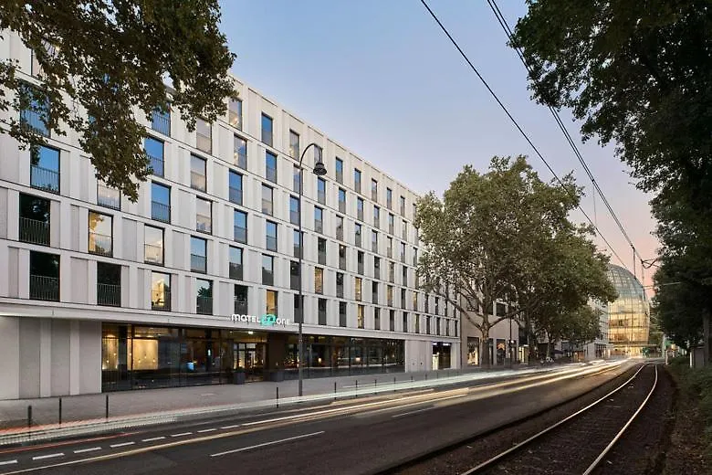 Hotel Motel One Köln-Neumarkt